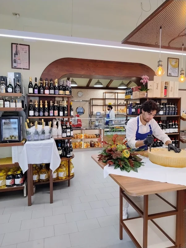 alimentari benigni pietro interno vineria